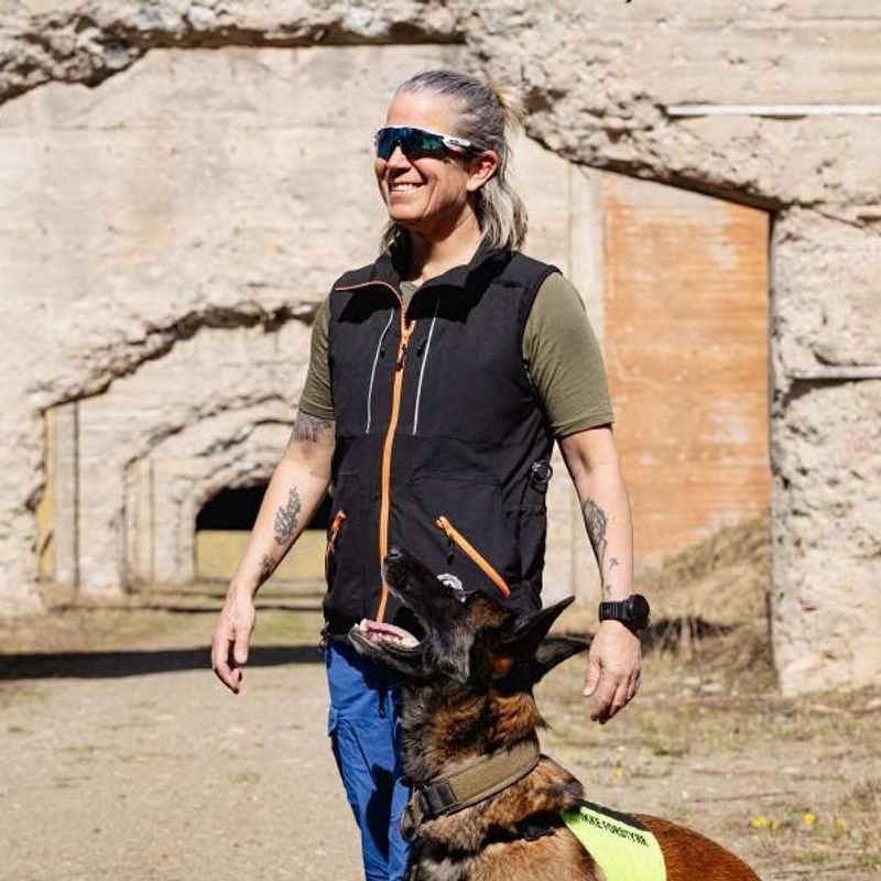 Pilot training vest for dog sports
