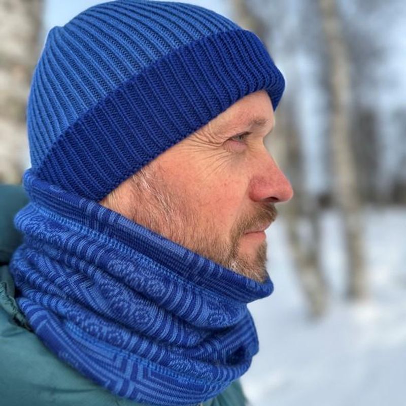 Rana neck warmer - merino wool lined with fleece - paw 